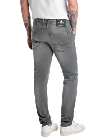 M914 000 103 C35 096 B Photoroom